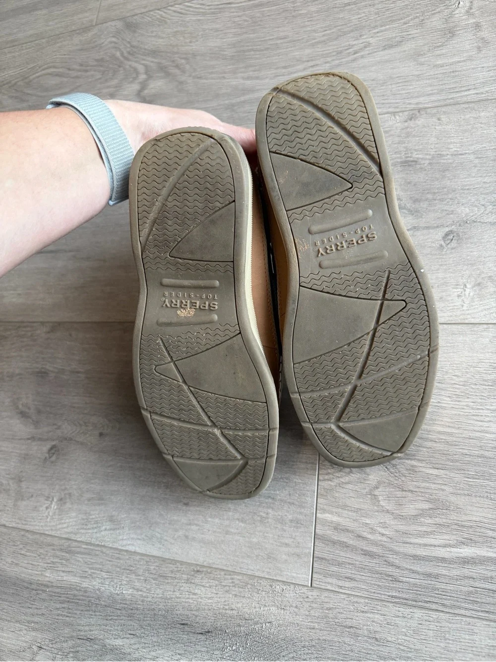 Sperry Boys Lanyard Boat Shoe - Flat Heel - Size 5.5M - light brown/tan